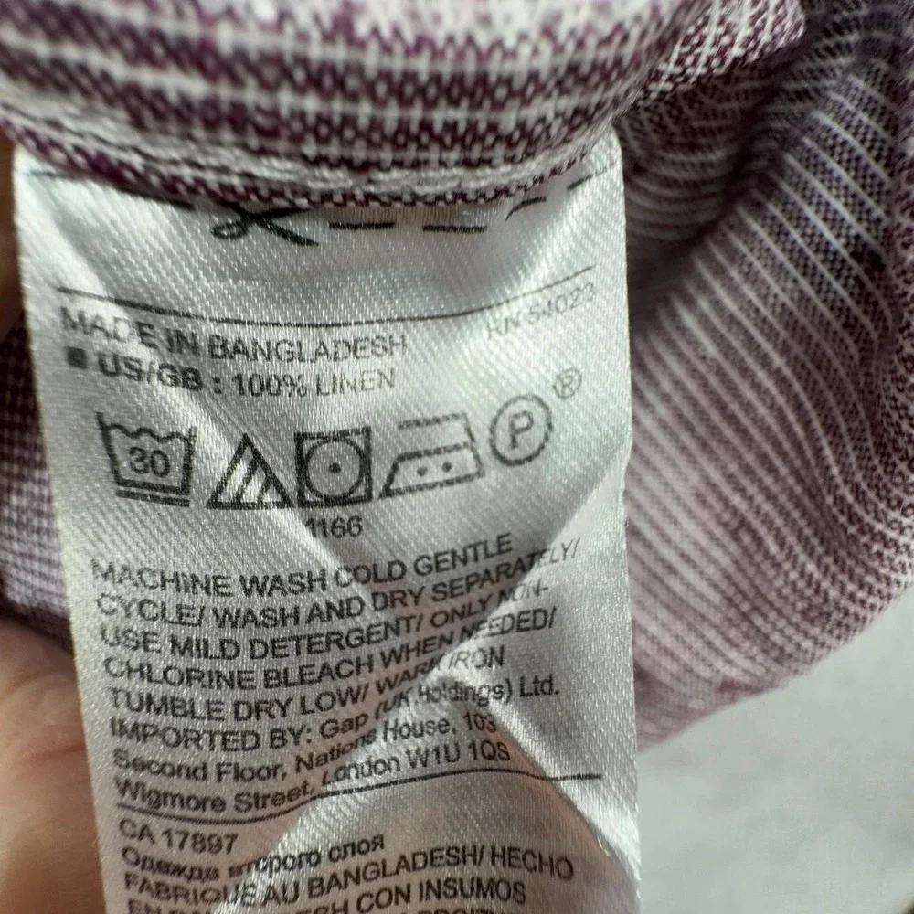 Banana Republic brand banana